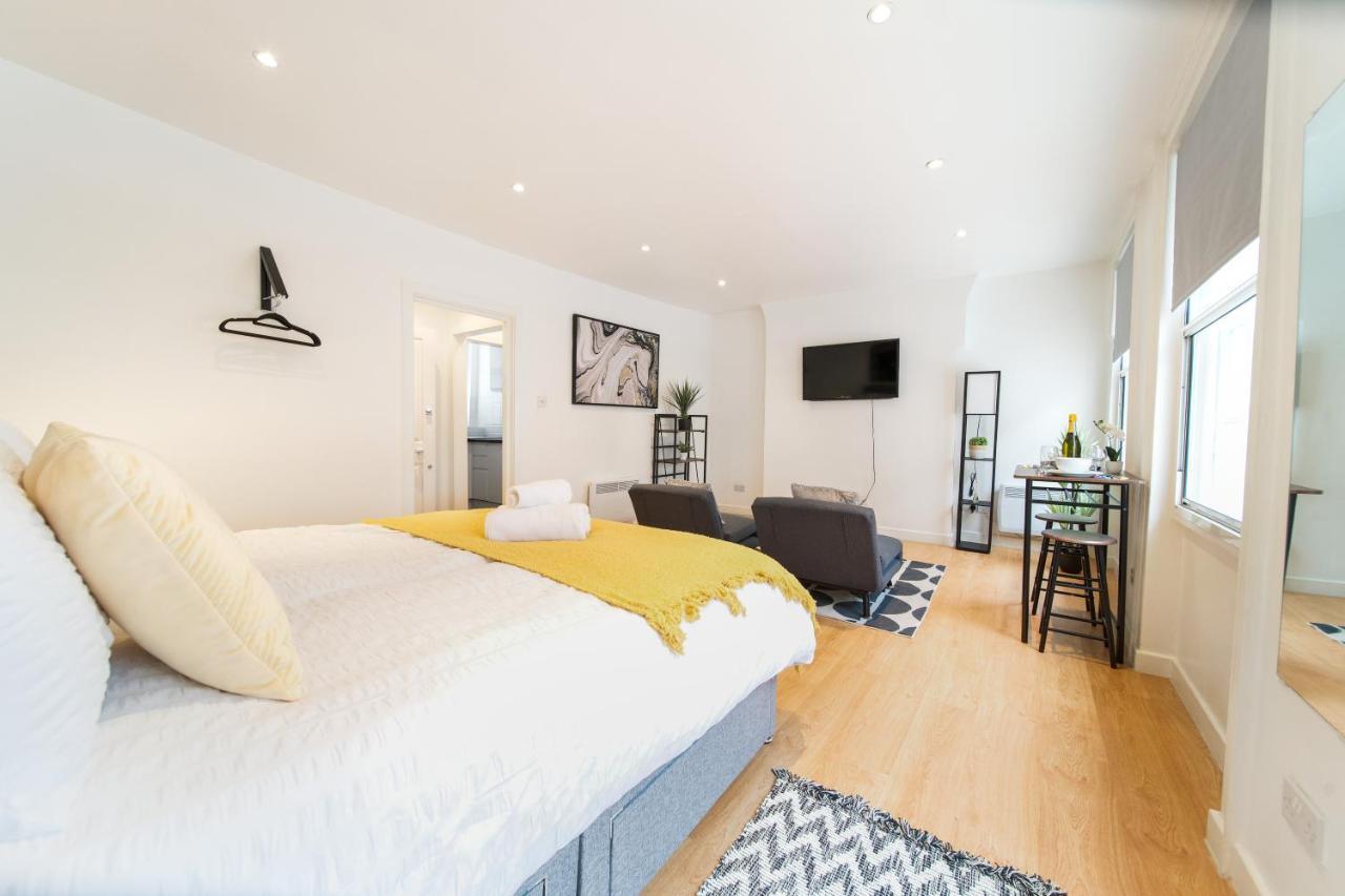 Livestay-Fabulous One Bed Apartments On Covent Garden Londra Exterior foto